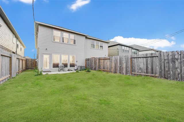 522 N 6th Street, La Porte, TX 77571