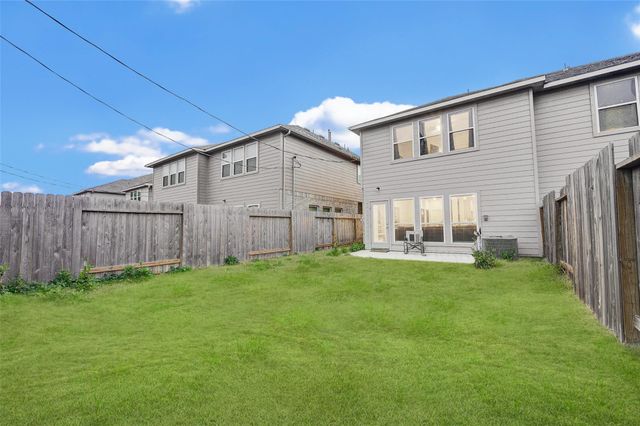 522 N 6th Street, La Porte, TX 77571