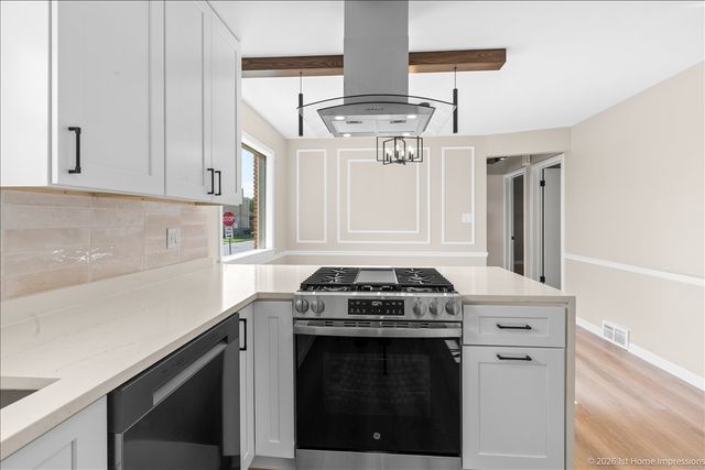 7300 W 61st Street, Summit, IL 60501
