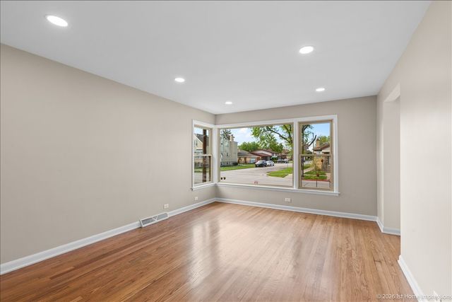 7300 W 61st Street, Summit, IL 60501