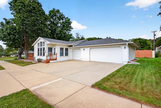900 19th Avenue NE, Rochester, MN 55906