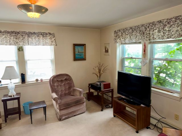 25 Lyons Ct, Watertown, MA 02472