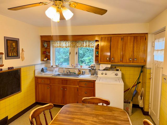 25 Lyons Ct, Watertown, MA 02472