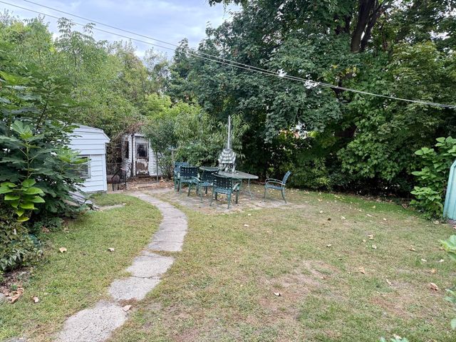 25 Lyons Ct, Watertown, MA 02472
