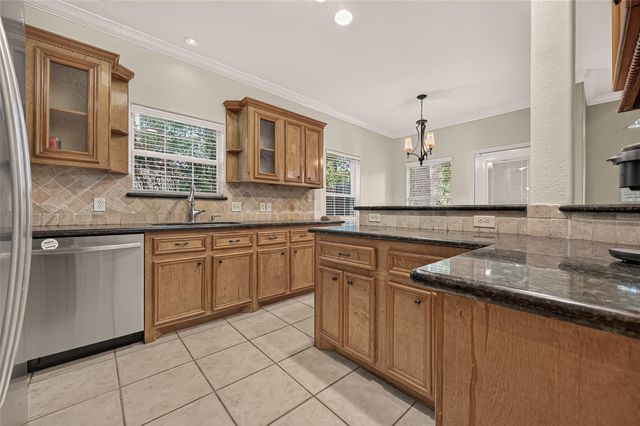 211 April Waters Drive W, Conroe, TX 77356