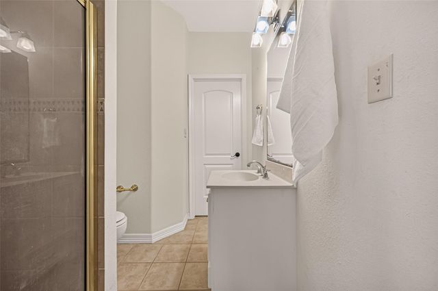211 April Waters Drive W, Conroe, TX 77356