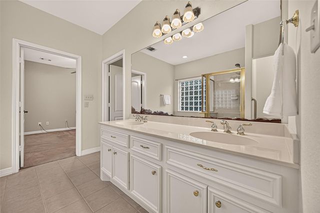 211 April Waters Drive W, Conroe, TX 77356