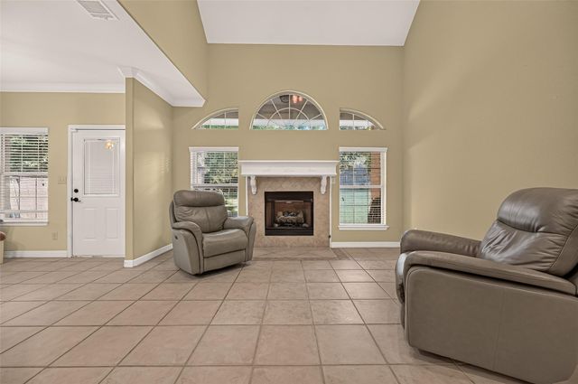 211 April Waters Drive W, Conroe, TX 77356