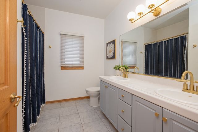 4N630 Eaton Way, West Chicago, IL 60185