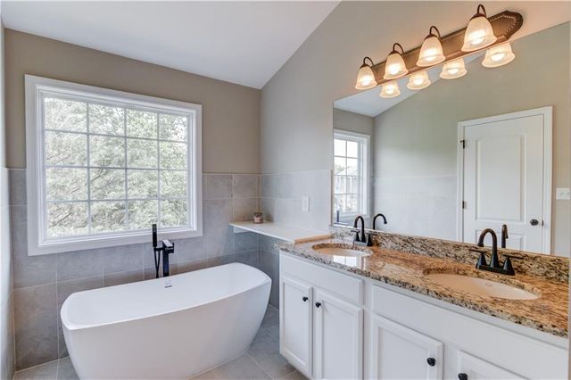 1833 Appaloosa Mill Court, Buford, GA 30519