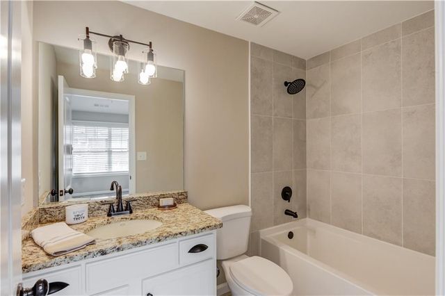 1833 Appaloosa Mill Court, Buford, GA 30519