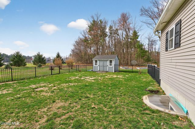 16 Woodland Drive, Schodack, NY 12033
