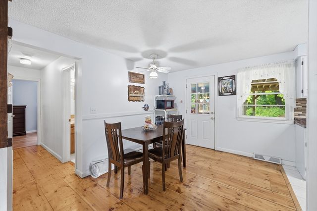 11 Mcfarlin Rd, Chelmsford, MA 01824