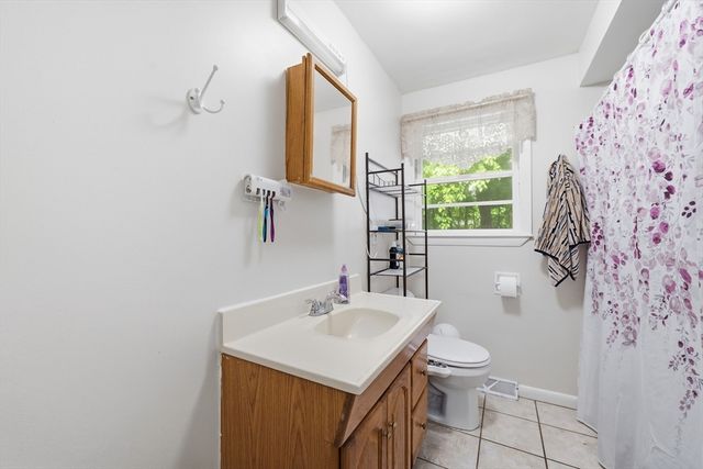 11 Mcfarlin Rd, Chelmsford, MA 01824