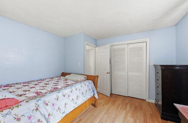 11 Mcfarlin Rd, Chelmsford, MA 01824