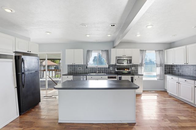 2512 N Park Rd, Spokane Valley, WA 99212