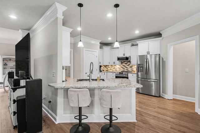 1213 Lake Marie Rd, Gallatin, TN 37066