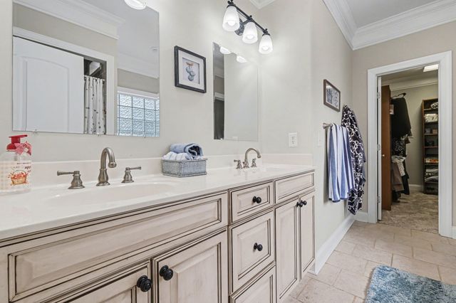 1213 Lake Marie Rd, Gallatin, TN 37066