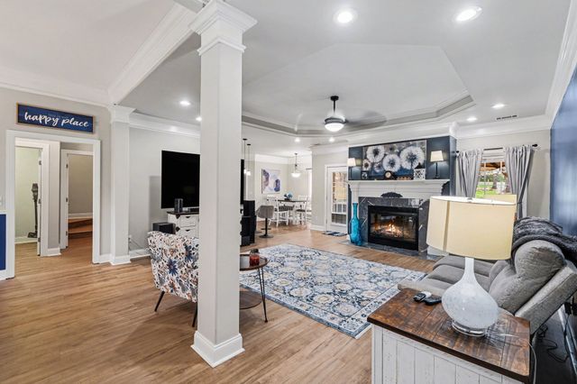 1213 Lake Marie Rd, Gallatin, TN 37066