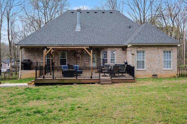 1213 Lake Marie Rd, Gallatin, TN 37066