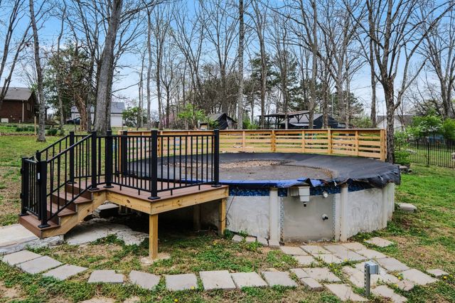 1213 Lake Marie Rd, Gallatin, TN 37066