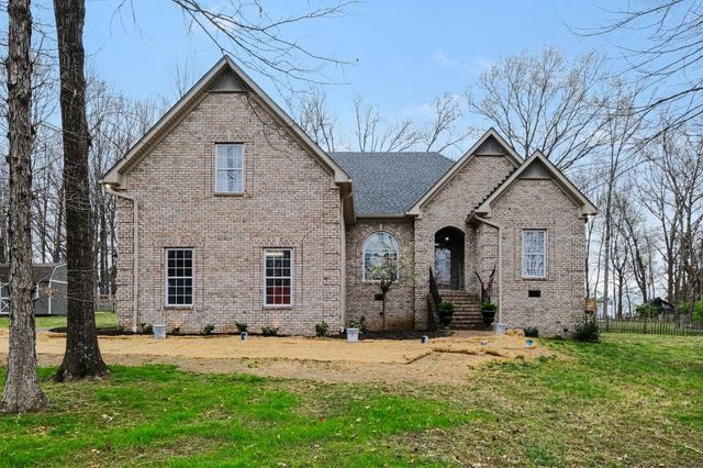 1213 Lake Marie Rd, Gallatin, TN 37066