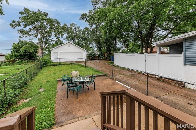6559 Marmaduke Avenue, St Louis, MO 63139