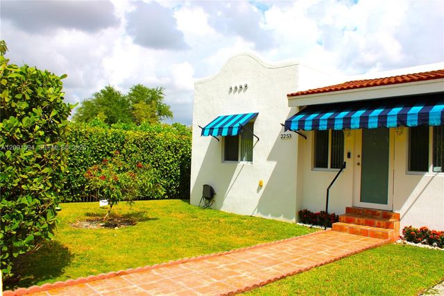 2253 SW 10th St, Miami, FL 33135