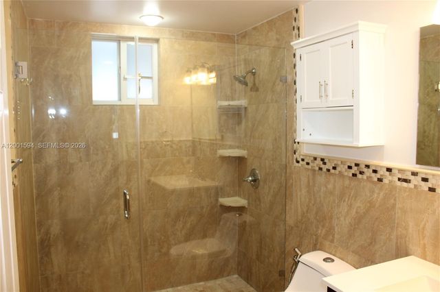 2253 SW 10th St, Miami, FL 33135