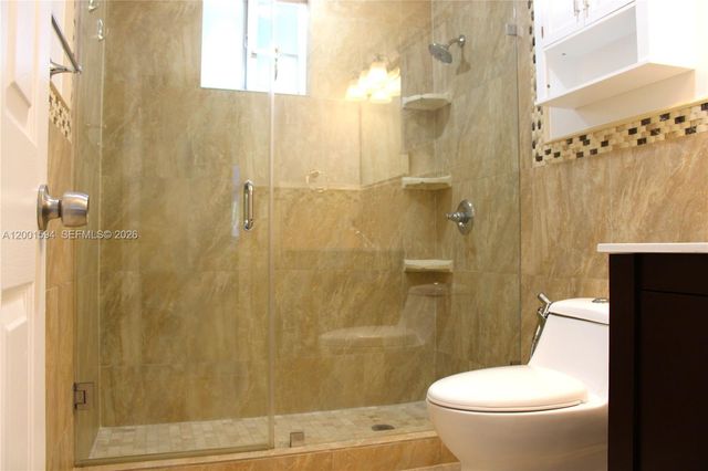 2253 SW 10th St, Miami, FL 33135