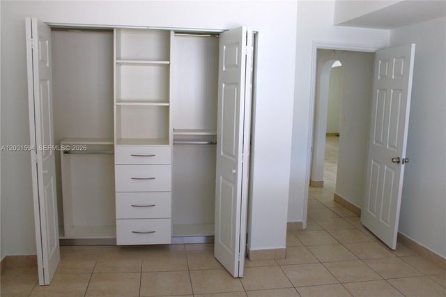 2253 SW 10th St, Miami, FL 33135