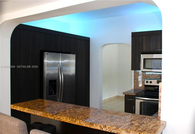 2253 SW 10th St, Miami, FL 33135