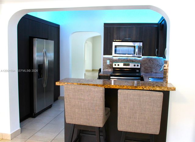 2253 SW 10th St, Miami, FL 33135