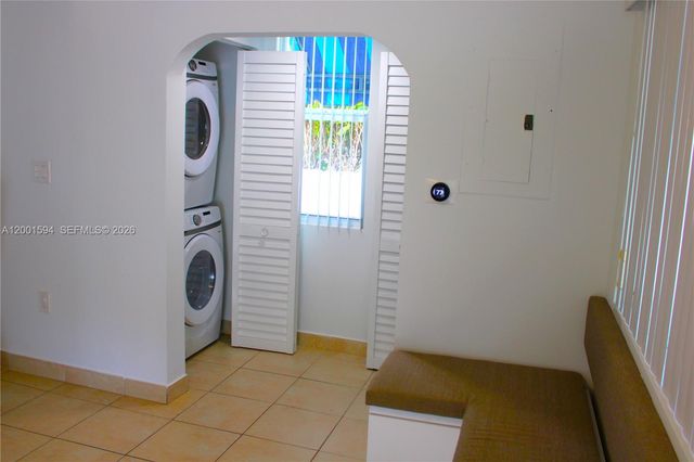 2253 SW 10th St, Miami, FL 33135