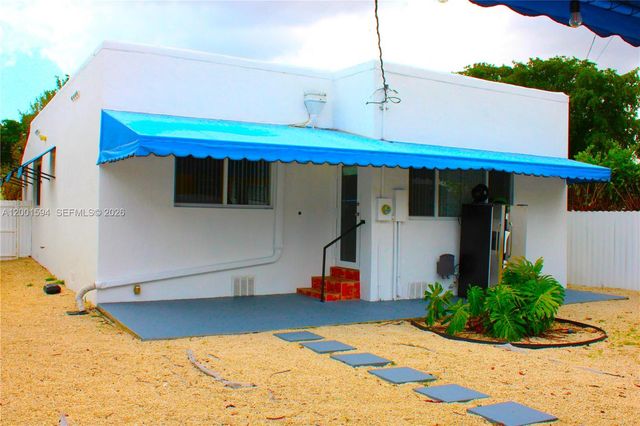 2253 SW 10th St, Miami, FL 33135