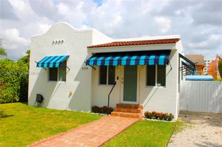 2253 SW 10th St, Miami, FL 33135