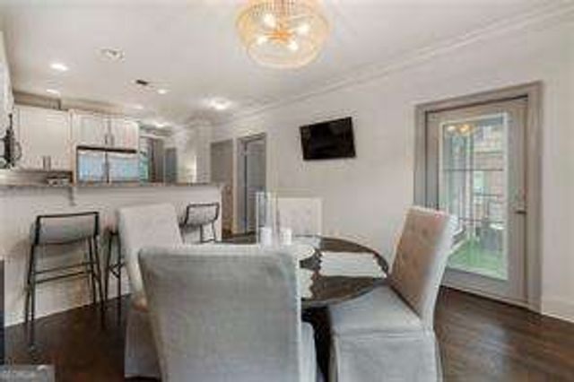 867 Perennial Drive 106, Atlanta, GA 30328