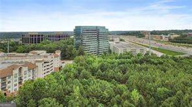 867 Perennial Drive 106, Atlanta, GA 30328