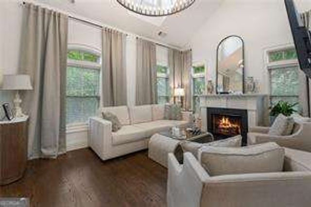 867 Perennial Drive 106, Atlanta, GA 30328