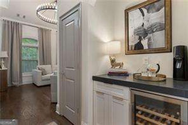 867 Perennial Drive 106, Atlanta, GA 30328