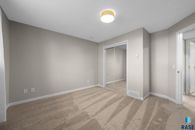 6713 W 53rd St Street, Sioux Falls, SD 57106