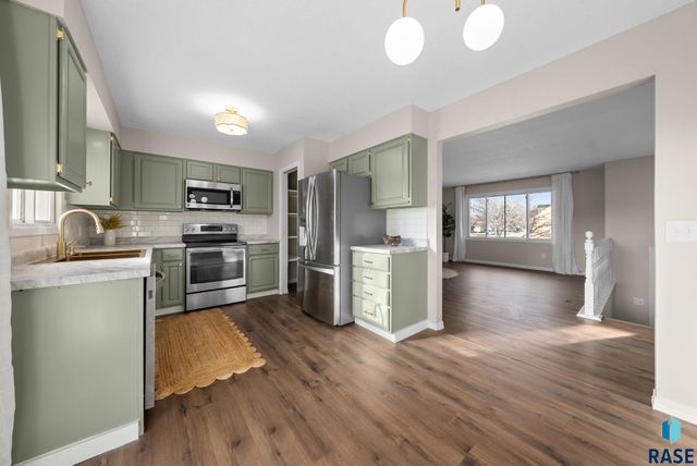 6713 W 53rd St Street, Sioux Falls, SD 57106