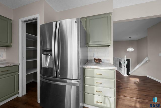 6713 W 53rd St Street, Sioux Falls, SD 57106