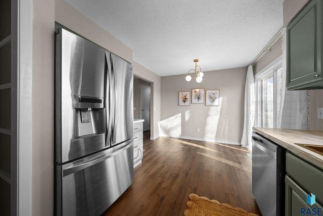 6713 W 53rd St Street, Sioux Falls, SD 57106