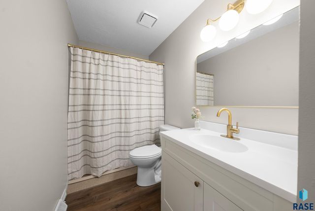 6713 W 53rd St Street, Sioux Falls, SD 57106