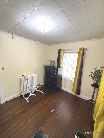 610 Wilmot Avenue 2, Bridgeport, CT 06607