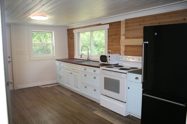 389 Parker Avenue, Benton Harbor, MI 49022