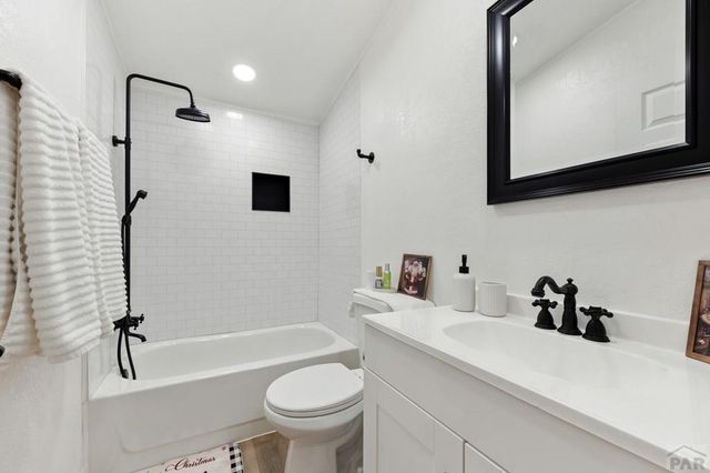 249 E Dawnview Dr, Pueblo West, CO 81007