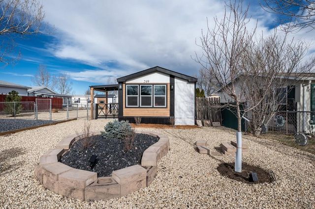 249 E Dawnview Dr, Pueblo West, CO 81007