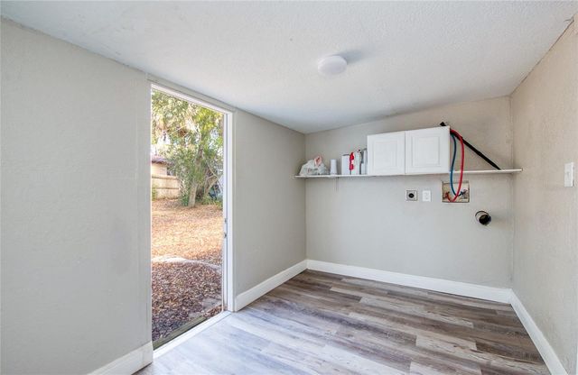 1516 E WATERS AVENUE, Tampa, FL 33604